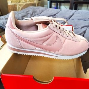 Nike Classic Cortez shoes👟